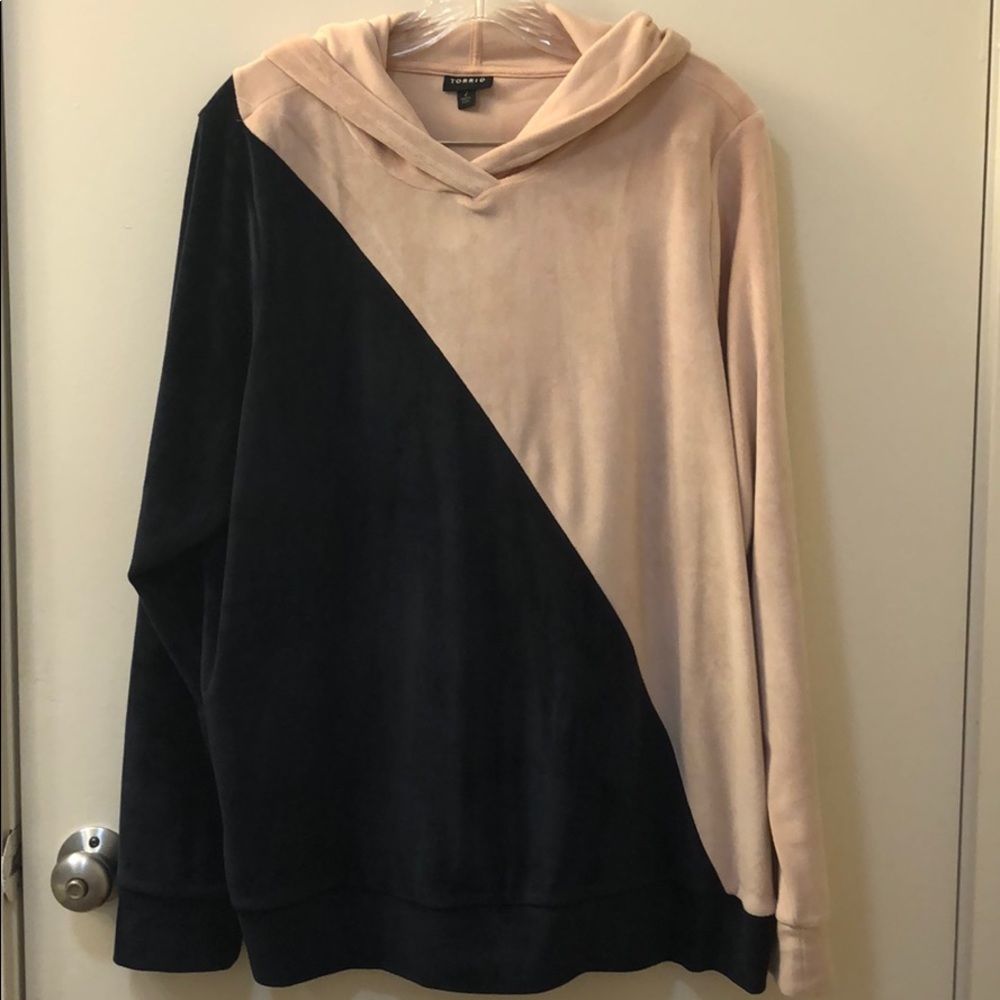 Hooded Velvet Sweater - Torrid - Size 2